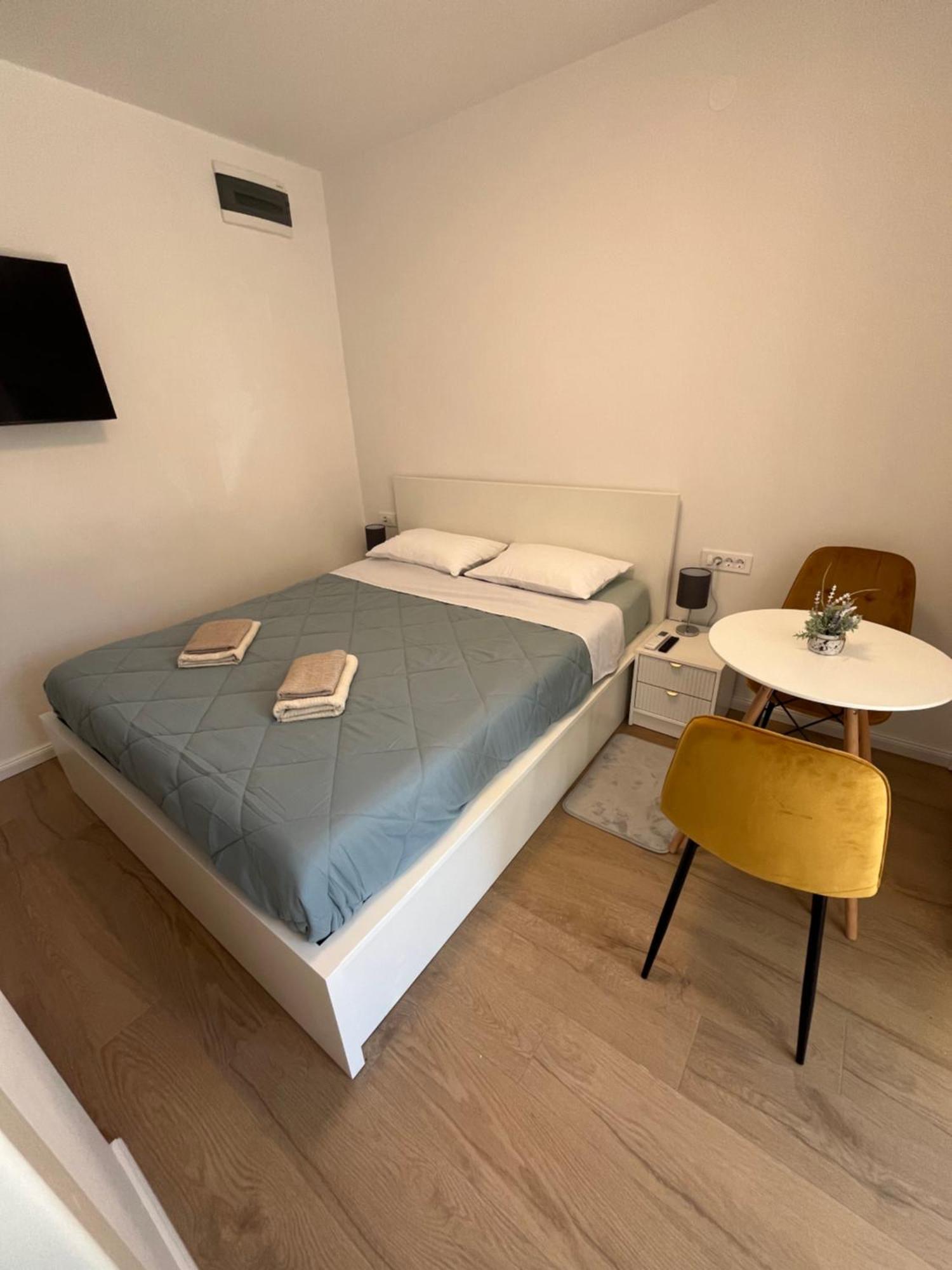 Green Oasis For Two, 30 Meters From Sea Apartment Задар Екстериор снимка