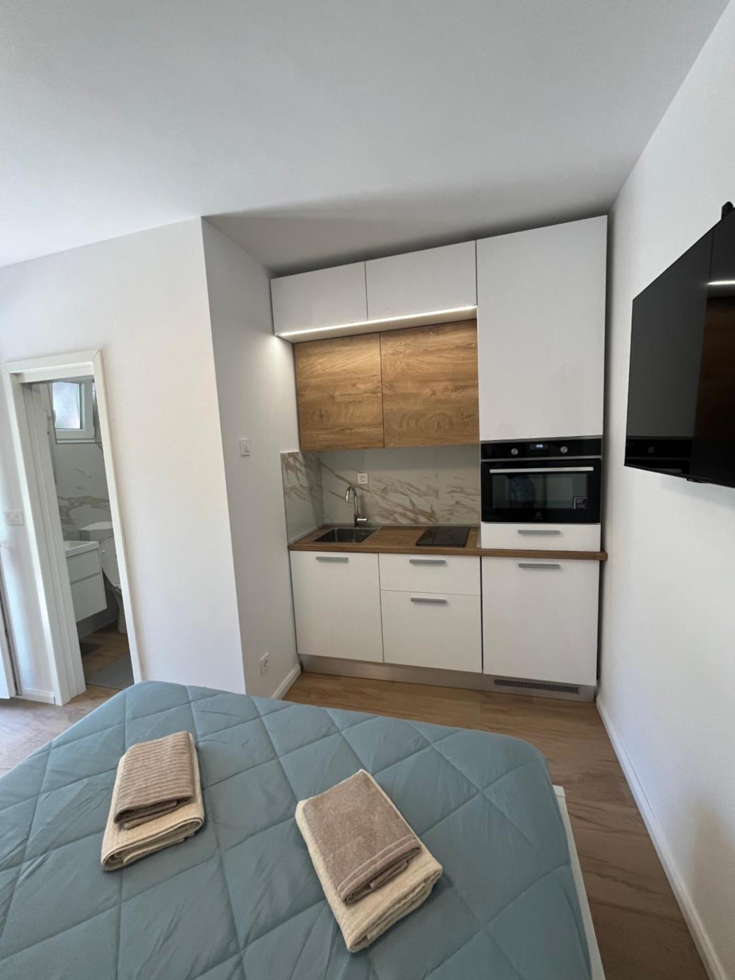 Green Oasis For Two, 30 Meters From Sea Apartment Задар Екстериор снимка